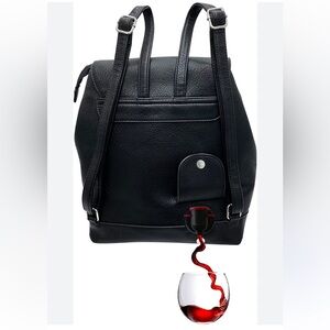 Porto Vino Black Backpack/ concealed wine pouch